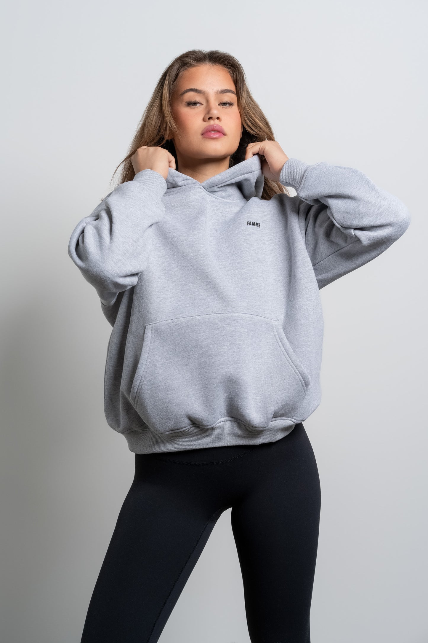 Grey Comfort Club Hoodie - for dame - Famme - Hoodie